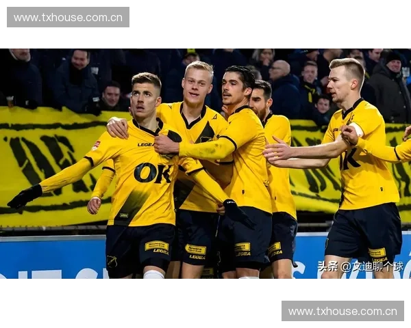 围绕足球比赛Z展开的激烈对决与球队策略深度解析全景呈现精彩瞬间